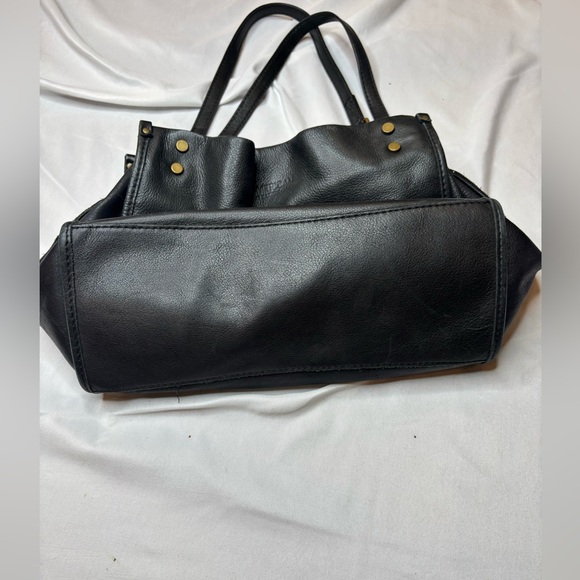 American leather co vintage Black Shoulder Tote with Double Straps - Picture 4 of 9